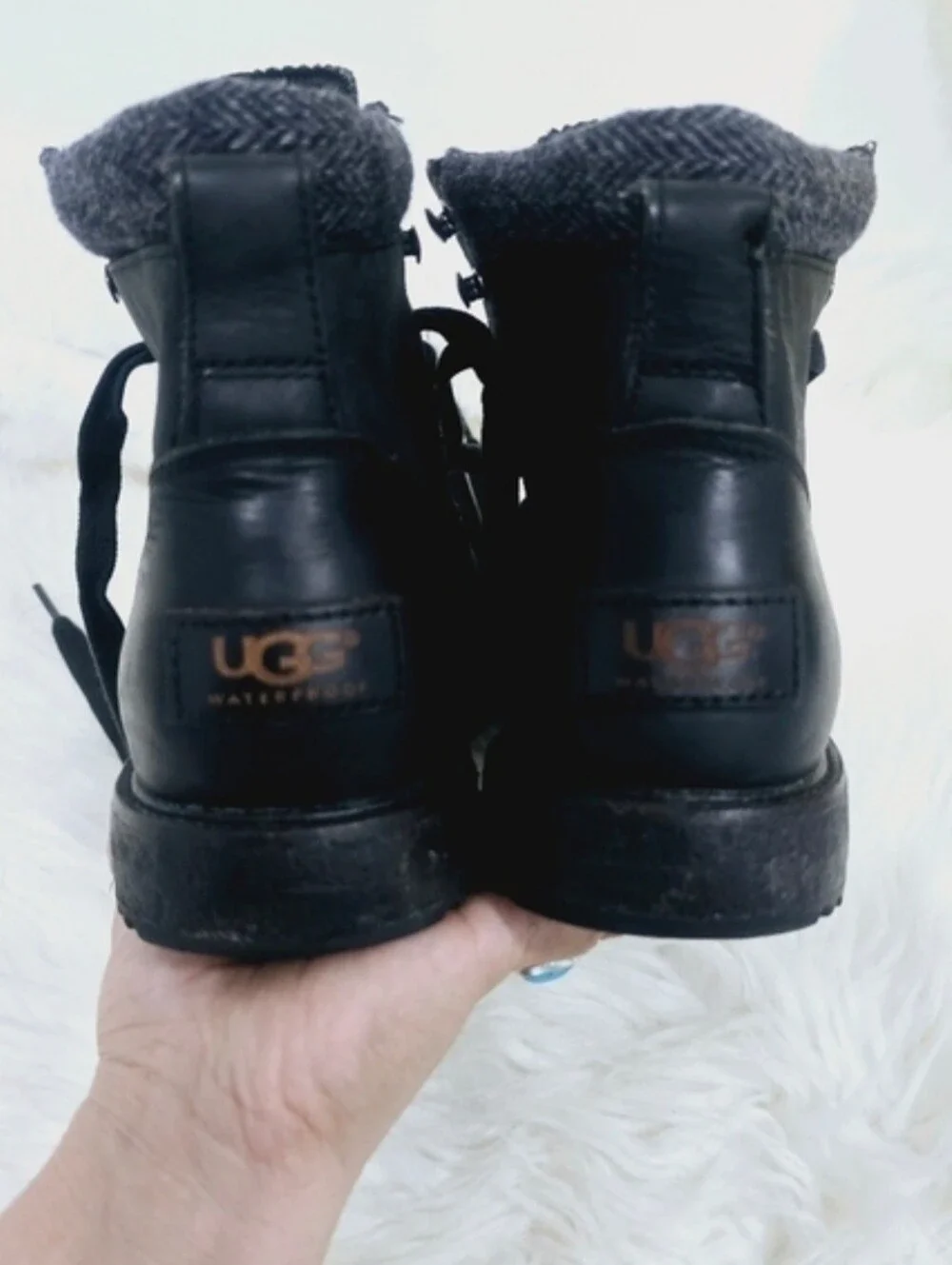 UGG Men's Waterproof Black Leather Suede Lace Up Winter Boots Size 7.5 Used